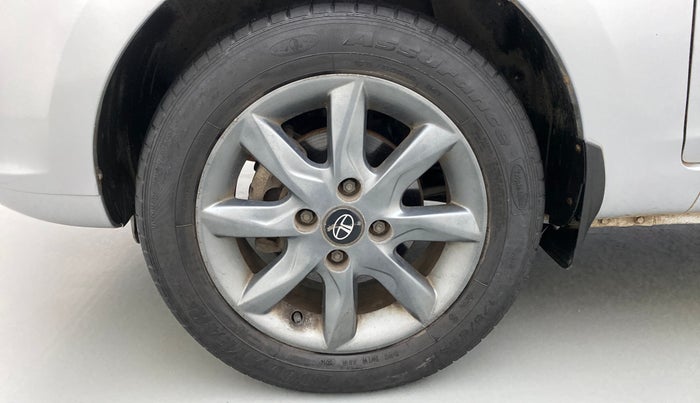 2015 Tata Bolt XT REVOTRON, Petrol, Manual, 22,846 km, Left Front Wheel