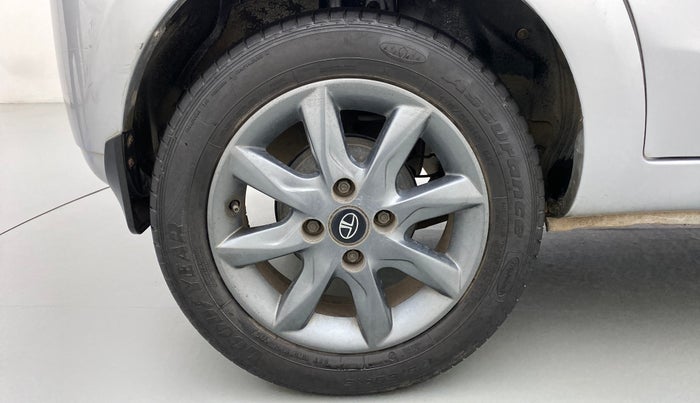 2015 Tata Bolt XT REVOTRON, Petrol, Manual, 22,846 km, Right Rear Wheel
