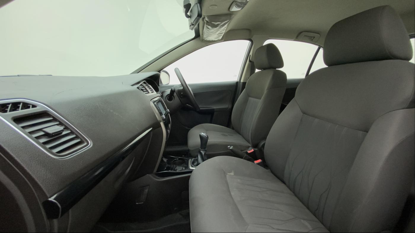 2015 Tata Bolt XT REVOTRON, Petrol, Manual, 22,846 km, Right Side Front Door Cabin