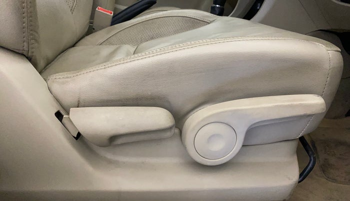 2018 Maruti Ciaz ALPHA  AT 1.5 SHVS PETROL, Petrol, Automatic, 25,860 km, Driver Side Adjustment Panel