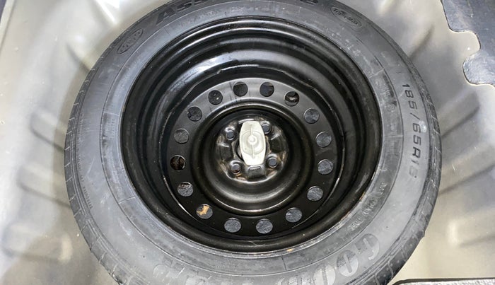 2018 Maruti Ciaz ALPHA  AT 1.5 SHVS PETROL, Petrol, Automatic, 25,860 km, Spare Tyre