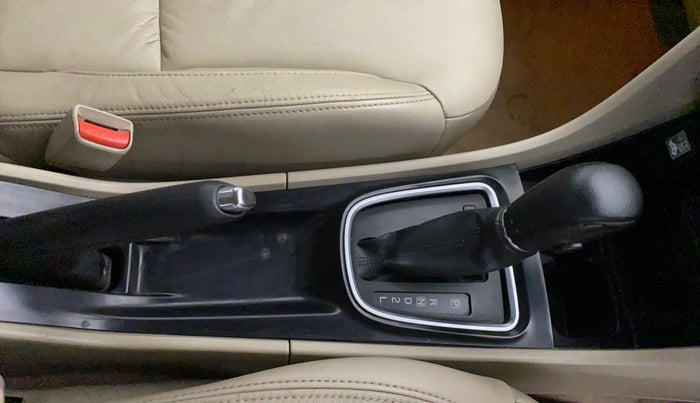 2018 Maruti Ciaz ALPHA  AT 1.5 SHVS PETROL, Petrol, Automatic, 25,860 km, Gear Lever