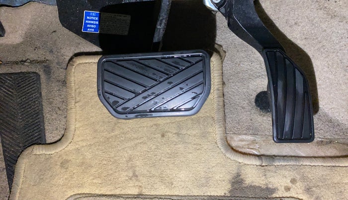 2018 Maruti Ciaz ALPHA  AT 1.5 SHVS PETROL, Petrol, Automatic, 25,860 km, Pedals