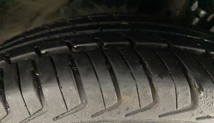 2018 Datsun Redi Go T(O) 0.8L LIMITED EDITION, Petrol, Manual, 50,352 km, Right Front Tyre Tread