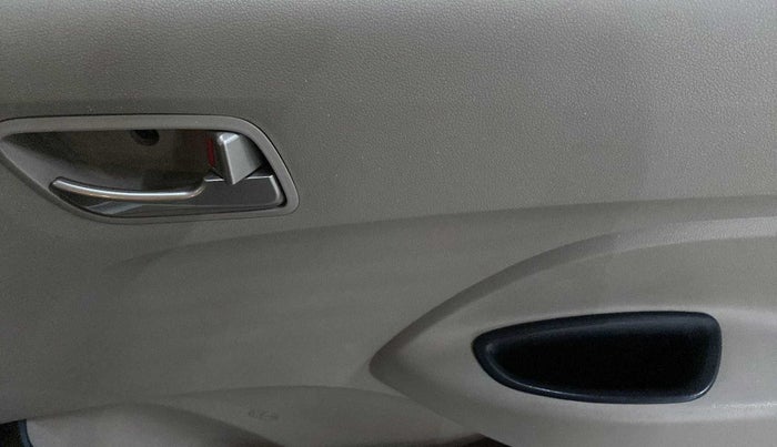 2018 Hyundai NEW SANTRO MAGNA AMT, Petrol, Automatic, 43,626 km, Driver Side Door Panels Control