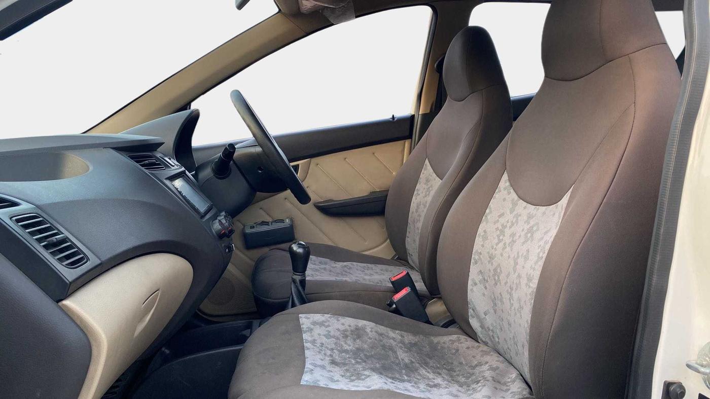 2018 Hyundai Eon D-LITE+, Petrol, Manual, 33,376 km, Right Side Front Door Cabin