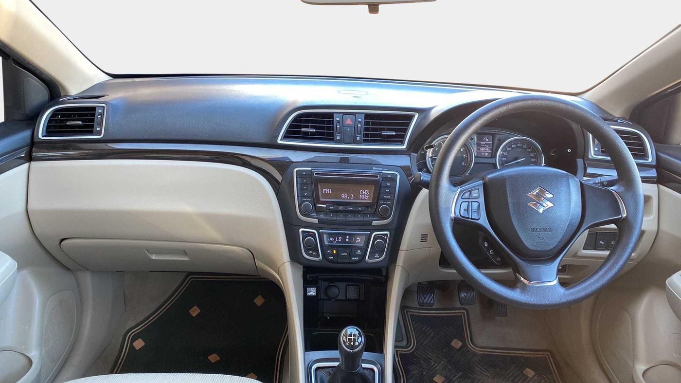 2017 Maruti Ciaz DELTA 1.4 MT PETROL, Petrol, Manual, 58,306 km, Dashboard