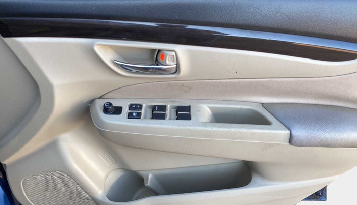 2017 Maruti Ciaz DELTA 1.4 MT PETROL, Petrol, Manual, 58,306 km, Driver Side Door Panels Control