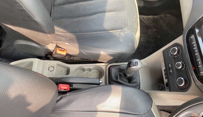 2018 Tata Tiago XZ PETROL, Petrol, Manual, 34,726 km, Gear Lever