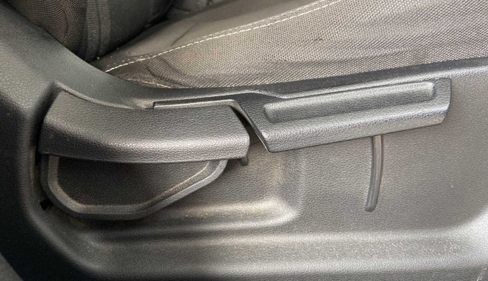 2019 Hyundai VENUE SX PLUS 1.0 TURBO DCT, Petrol, Automatic, 33,715 km, Driver Side Adjustment Panel