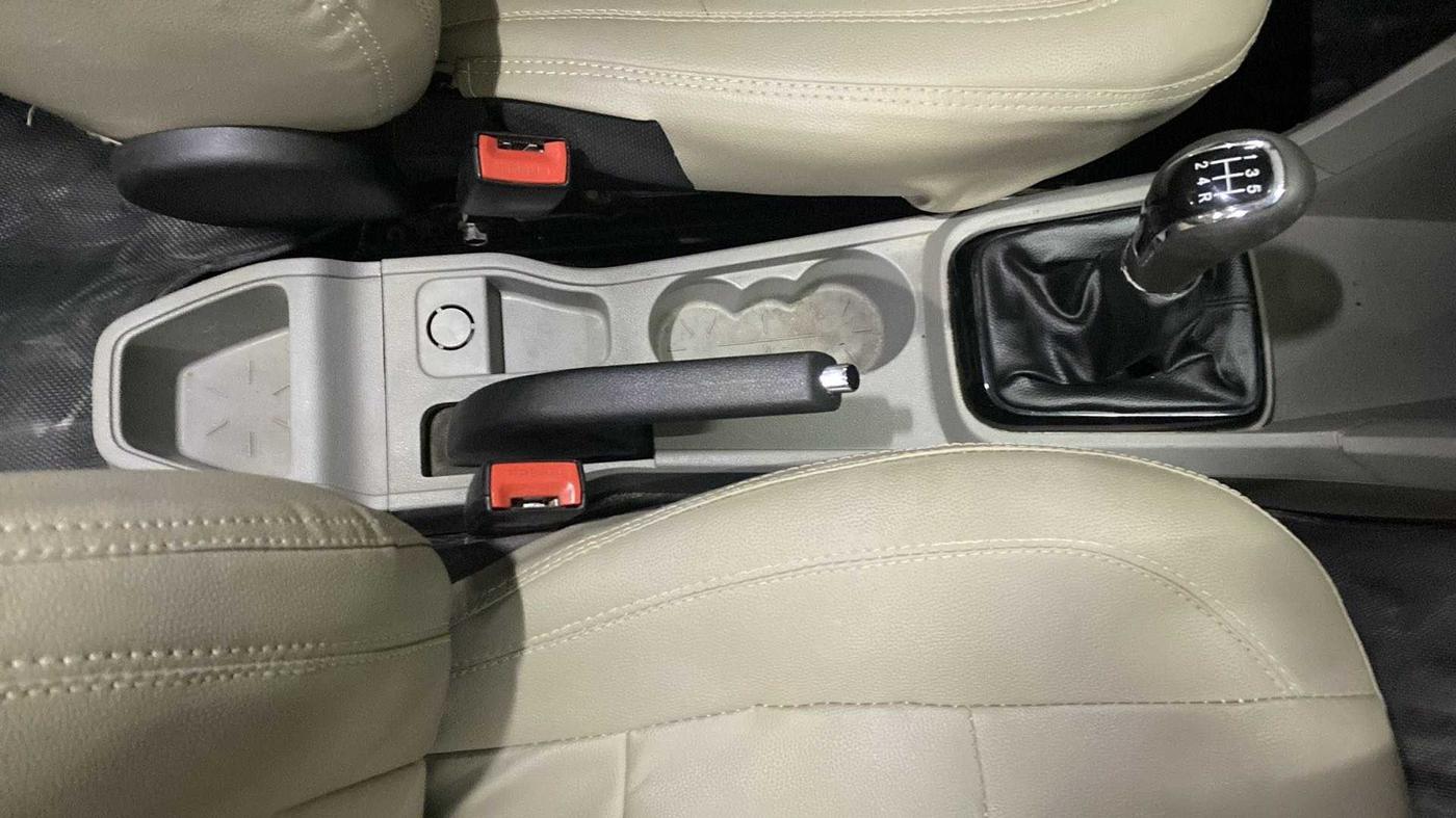 2018 Tata Tiago XZ PETROL, Petrol, Manual, 40,212 km, Gear Lever