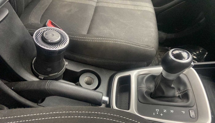 2019 Hyundai VENUE SX PLUS 1.0 TURBO DCT, Petrol, Automatic, 29,291 km, Gear Lever