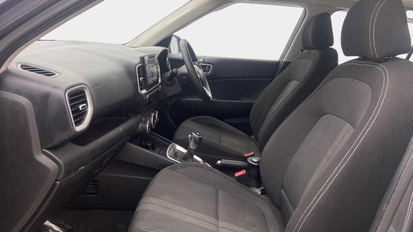 2019 Hyundai VENUE SX PLUS 1.0 TURBO DCT, Petrol, Automatic, 29,291 km, Right Side Front Door Cabin