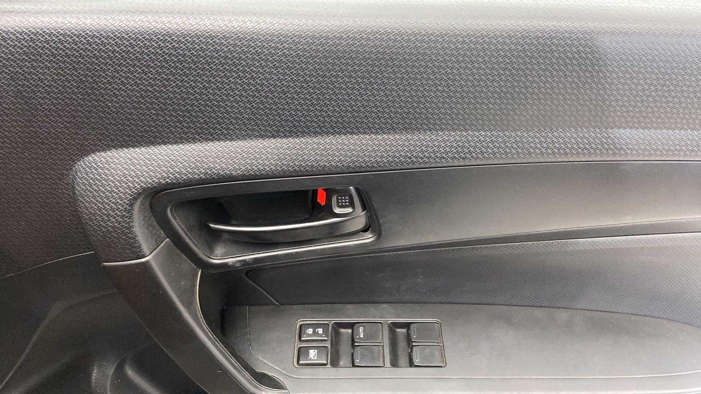 2020 Maruti Vitara Brezza LXI, Petrol, Manual, 35,026 km, Driver Side Door Panels Control