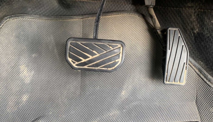 2017 Maruti Baleno ZETA CVT PETROL 1.2, Petrol, Automatic, 35,478 km, Pedals