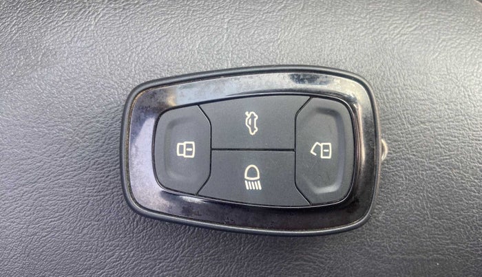 2020 Tata NEXON XZ PLUS (O) PETROL, Petrol, Manual, 15,206 km, Key Close Up