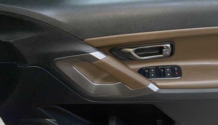 2019 Tata Harrier XZ 2.0L, Diesel, Manual, 78,112 km, Driver Side Door Panels Control
