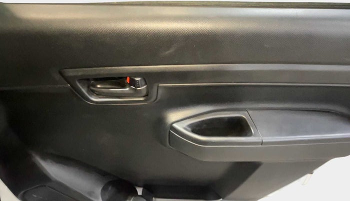 2022 Maruti S PRESSO VXI (O) AMT, Petrol, Automatic, 17,048 km, Driver Side Door Panels Control