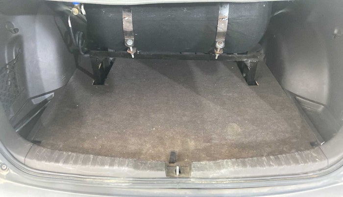 2017 Honda CRV 2.0L I-VTEC 2WD AT, CNG, Automatic, 43,824 km, Boot Inside