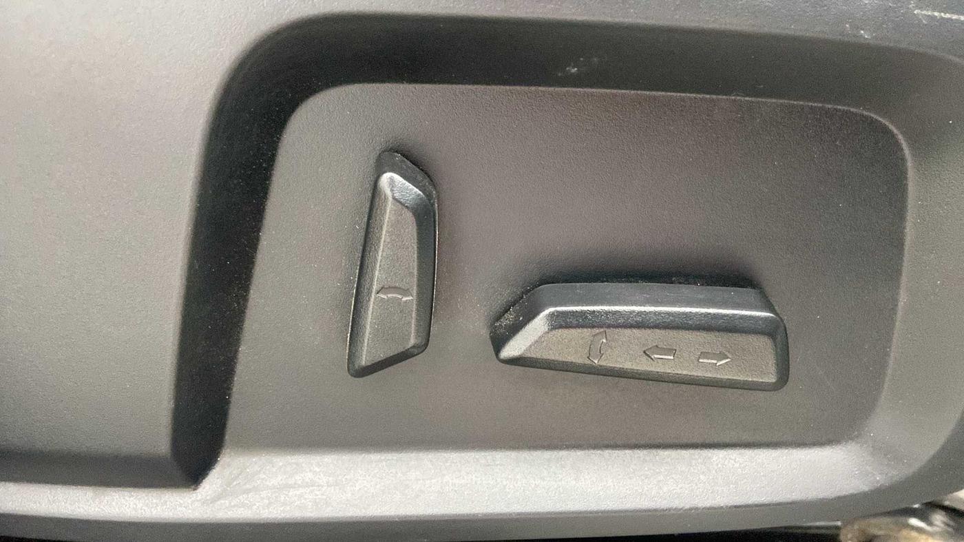 2021 Tata Harrier XZA PLUS 2.0L DUAL TONE, Diesel, Automatic, 34,543 km, Driver Side Adjustment Panel