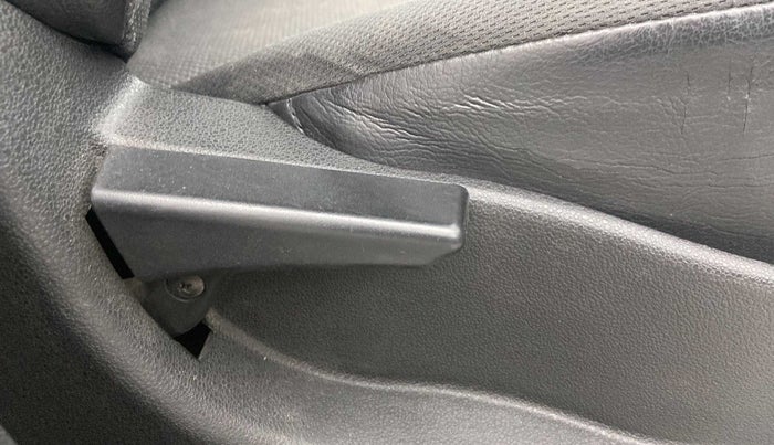 2017 Tata Tiago XTA PETROL, Petrol, Automatic, 32,714 km, Driver Side Adjustment Panel