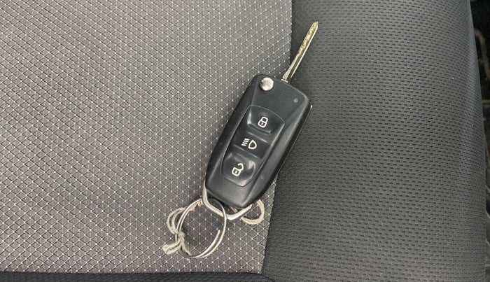 2017 Tata Tiago XTA PETROL, Petrol, Automatic, 32,714 km, Key Close Up
