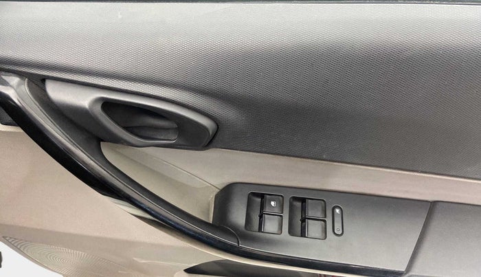 2017 Tata Tiago XTA PETROL, Petrol, Automatic, 32,714 km, Driver Side Door Panels Control