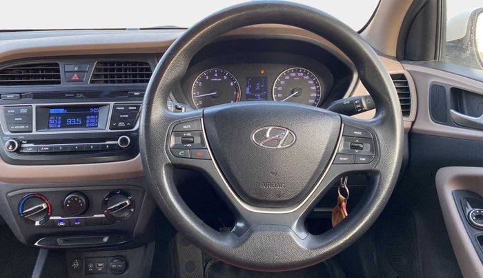 2016 Hyundai Elite i20 MAGNA 1.2, CNG, Manual, 85,433 km, Steering Wheel Close Up