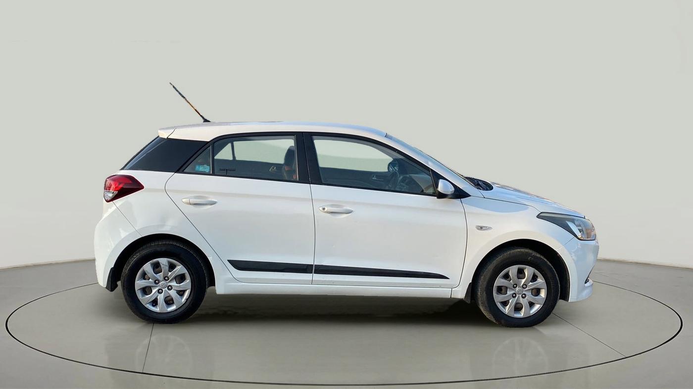 2016 Hyundai Elite i20 MAGNA 1.2, CNG, Manual, 85,433 km, Right Side View