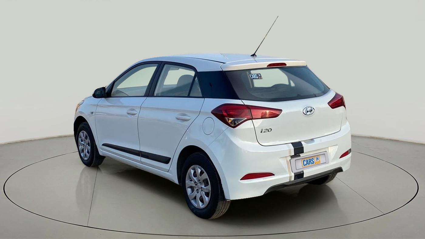 2016 Hyundai Elite i20 MAGNA 1.2, CNG, Manual, 85,433 km, Left Back Diagonal