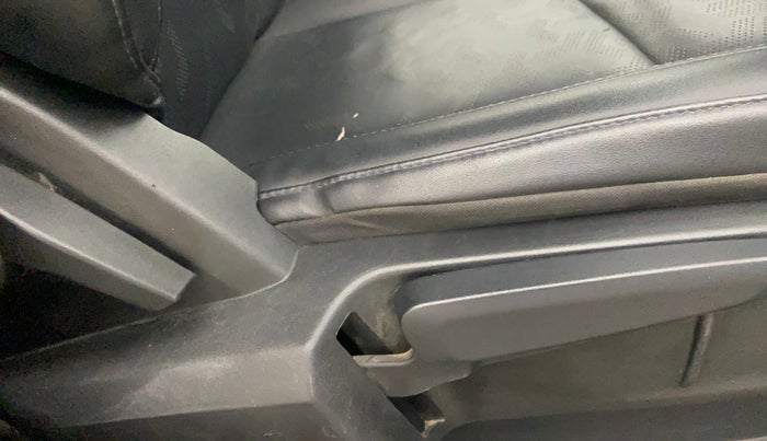 2021 Tata ALTROZ XZ PLUS PETROL DARK EDITION, Petrol, Manual, 71,669 km, Driver Side Adjustment Panel