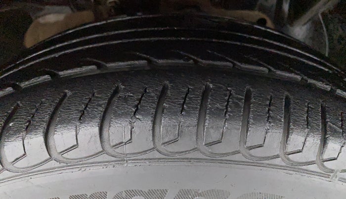 2015 Ford Ecosport 1.5 TITANIUMTDCI OPT, Diesel, Manual, 52,204 km, Right Front Tyre Tread