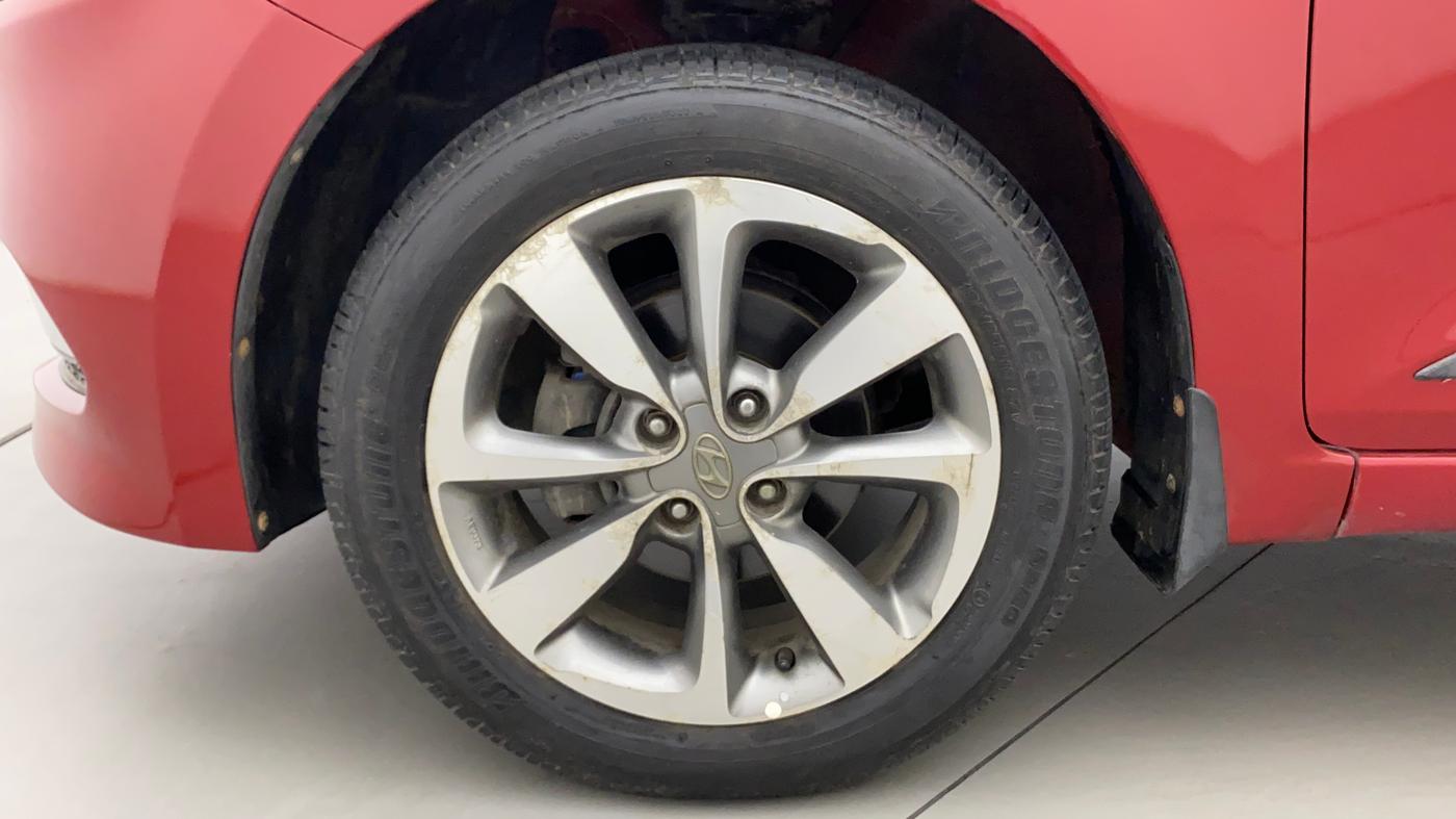 2015 Hyundai Elite i20 SPORTZ 1.2 (O), Petrol, Manual, 55,187 km, Left Front Wheel