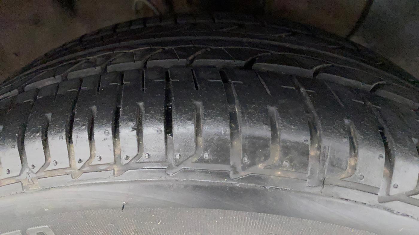 2015 Hyundai Elite i20 SPORTZ 1.2 (O), Petrol, Manual, 55,187 km, Right Front Tyre Tread