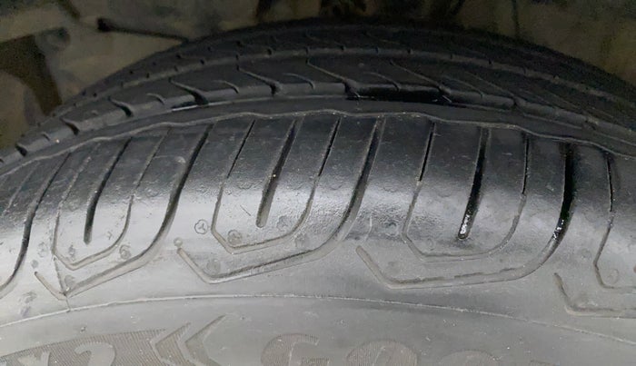 2017 Honda Jazz 1.2L I-VTEC V AT, Petrol, Automatic, 29,849 km, Left Front Tyre Tread