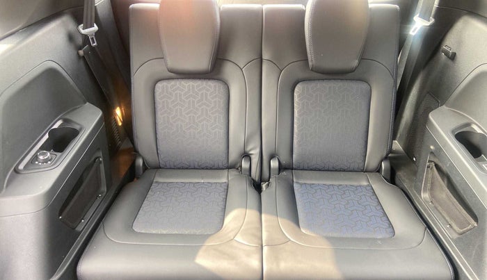 2022 Tata Safari XZA PLUS DARK EDITION, Diesel, Automatic, 16,420 km, Third Seat Row ( optional )