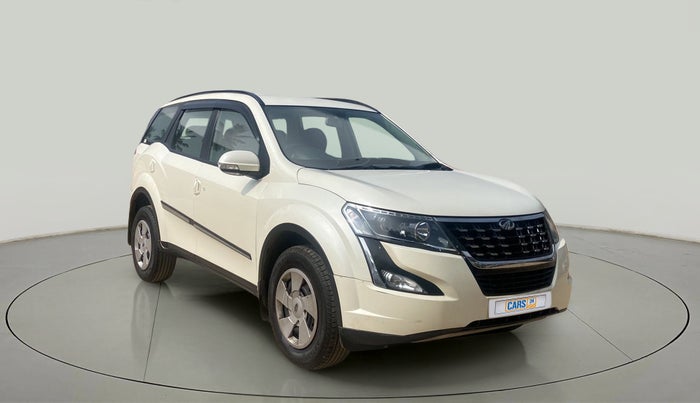 2018 Mahindra XUV500 W7 AT, Diesel, Automatic, 22,866 km, Right Front Diagonal