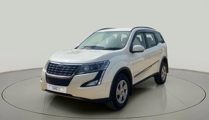 2018 Mahindra XUV500 W7 AT, Diesel, Automatic, 22,866 km, Left Front Diagonal