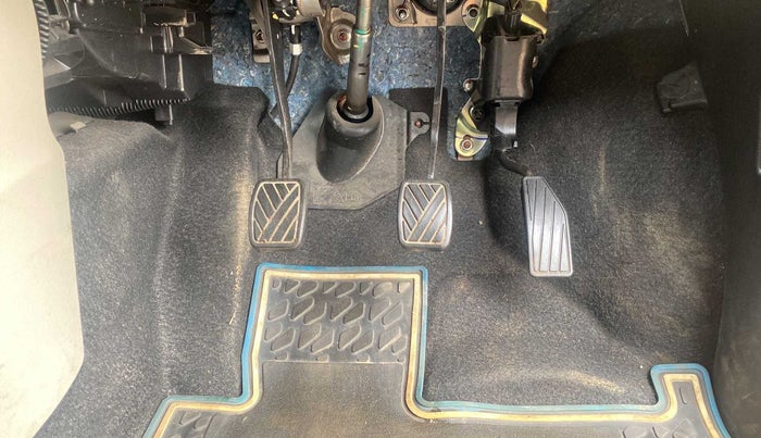 2019 Maruti New Wagon-R ZXI 1.2, Petrol, Manual, 30,443 km, Pedals