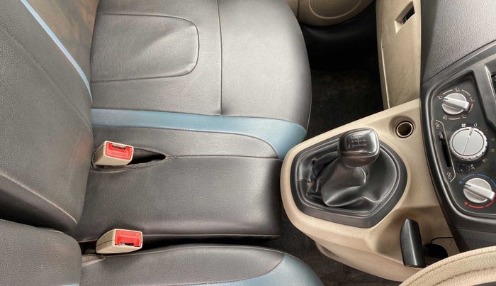 2017 Datsun Go T, Petrol, Manual, 45,671 km, Gear Lever