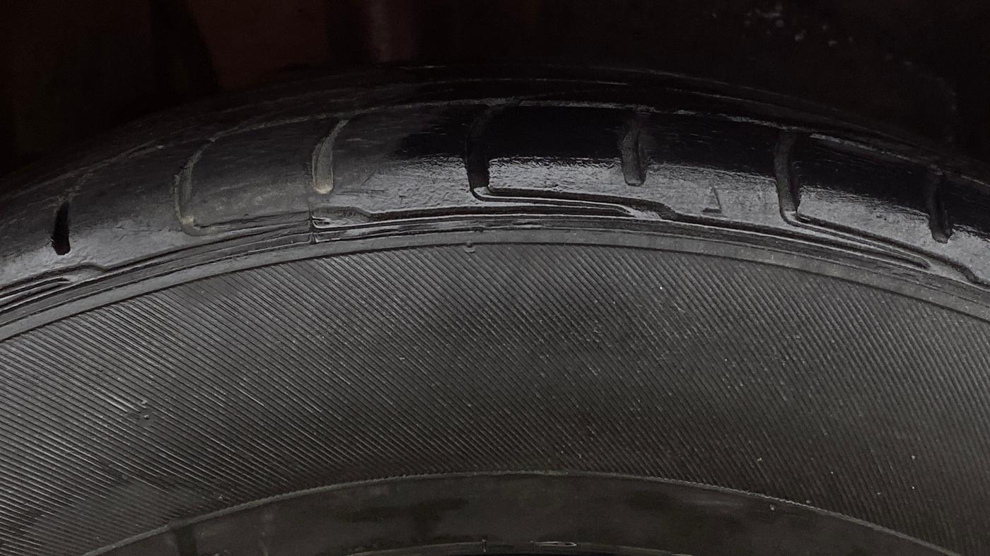 2013 Ford Ecosport TITANIUM 1.5L PETROL AT, Petrol, Automatic, 95,208 km, Right Front Tyre Tread