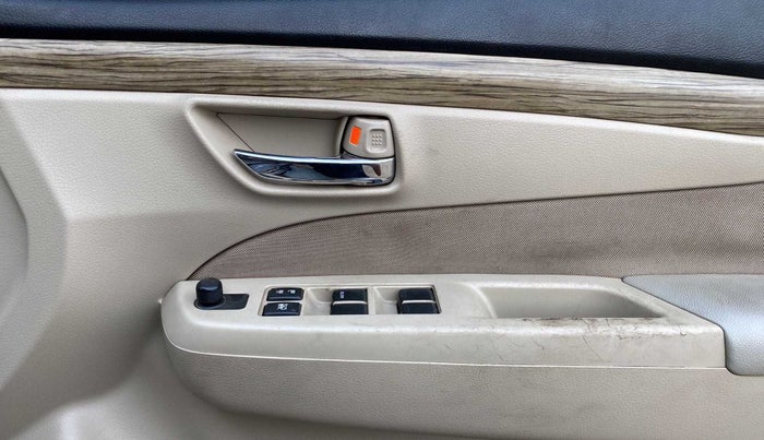 2018 Maruti Ciaz DELTA 1.5 SHVS MT PETROL, Petrol, Manual, 76,907 km, Driver Side Door Panels Control