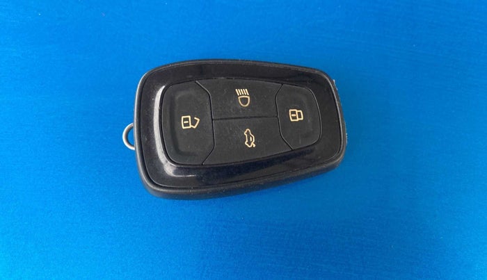 2019 Tata NEXON XZ PLUS PETROL, Petrol, Manual, 1,03,383 km, Key Close Up