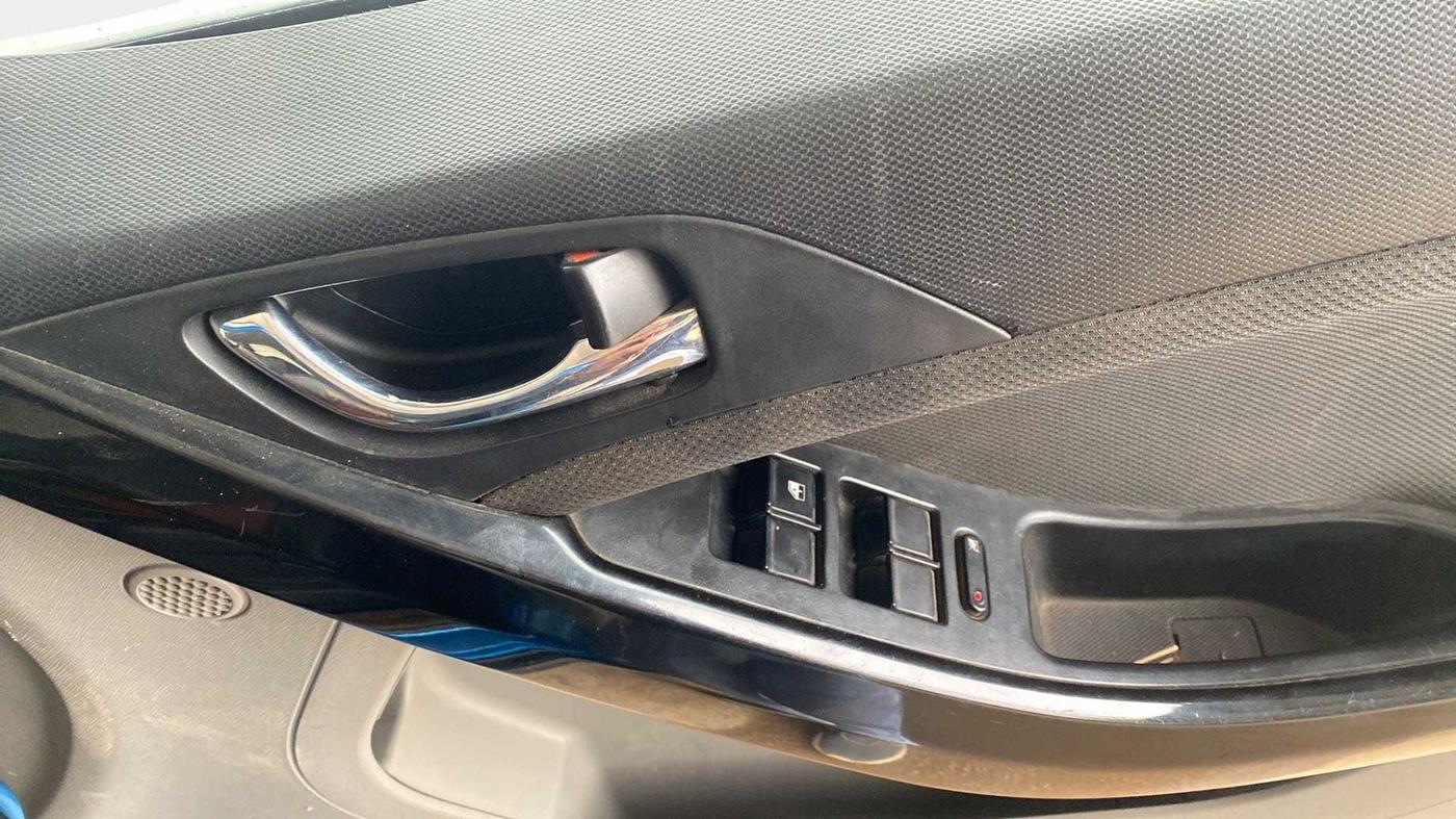 2019 Tata NEXON XZ PLUS PETROL, Petrol, Manual, 1,03,383 km, Driver Side Door Panels Control