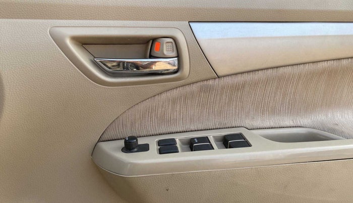 2015 Maruti Ertiga ZDI, Diesel, Manual, 95,465 km, Driver Side Door Panels Control