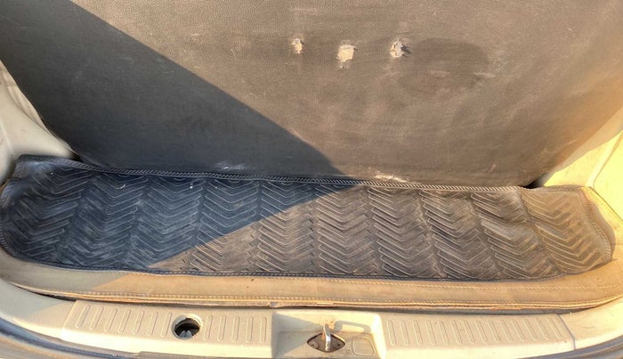 2015 Maruti Ertiga ZDI, Diesel, Manual, 95,465 km, Boot Inside