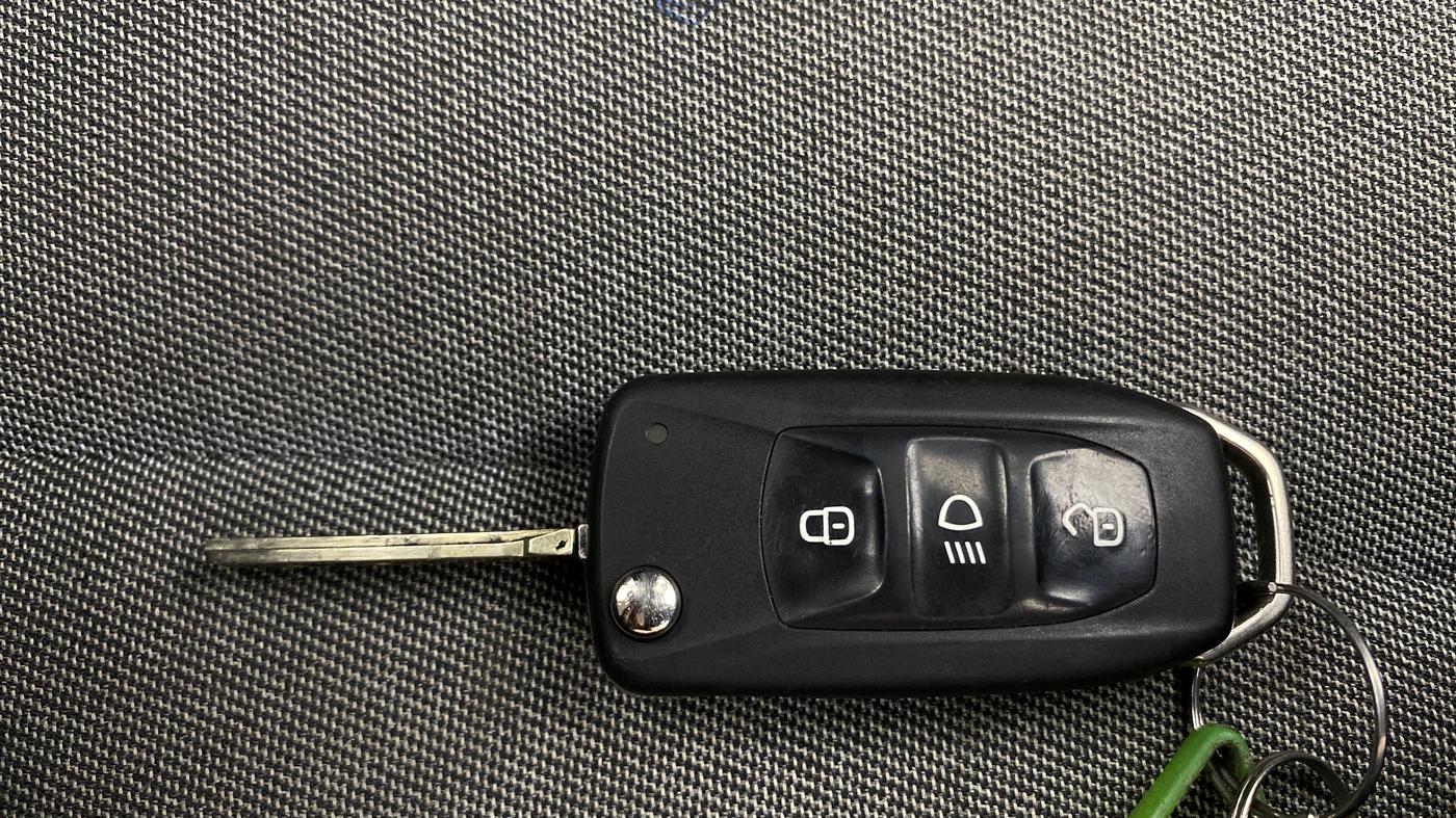 2025 Tata Tiago XZ PLUS PETROL, Petrol, Manual, 10,056 km, Key Close Up