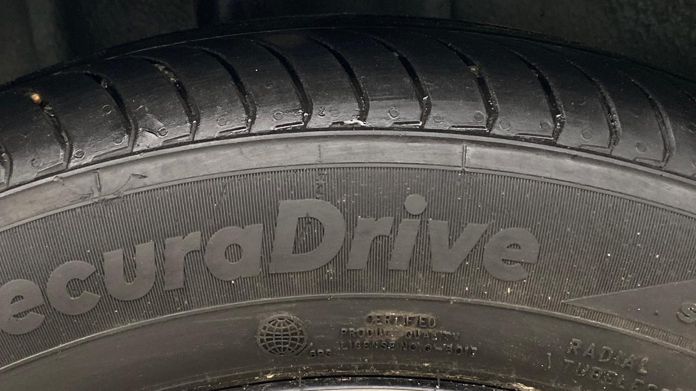 2025 Tata Tiago XZ PLUS PETROL, Petrol, Manual, 10,056 km, Right Rear Tyre Tread
