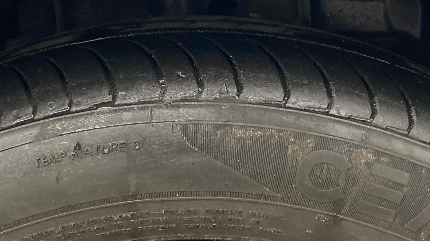 2025 Tata Tiago XZ PLUS PETROL, Petrol, Manual, 10,056 km, Right Front Tyre Tread