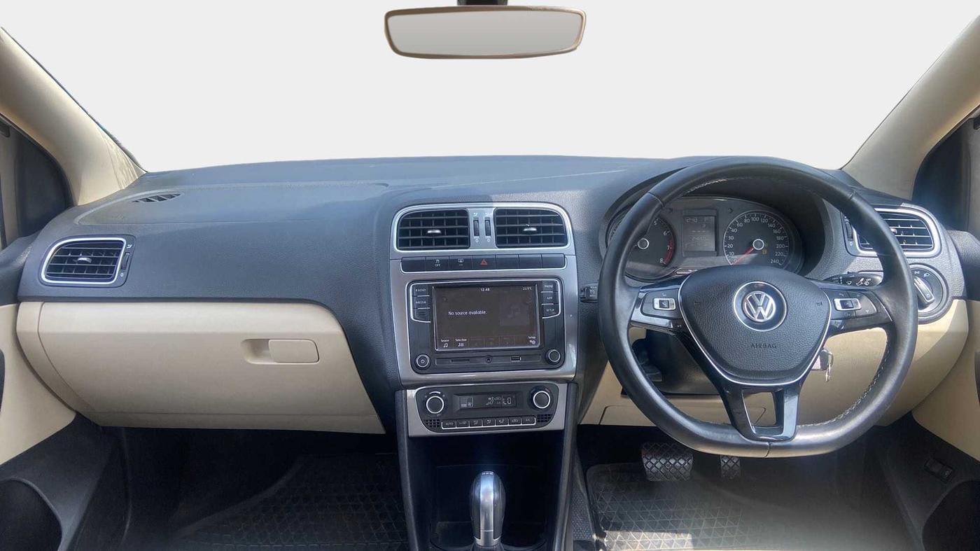 2019 Volkswagen Vento HIGHLINE PLUS 1.2 AT 16 ALLOY, Petrol, Automatic, 24,645 km, Dashboard